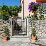 Apartament Anica *