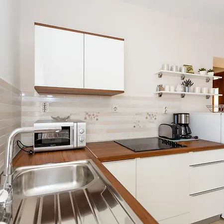 Anica Apartment