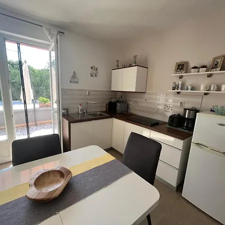 Apartament Anica Risika