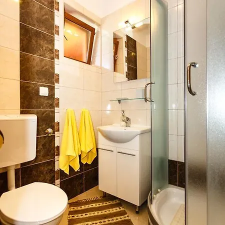 Anica Apartament *